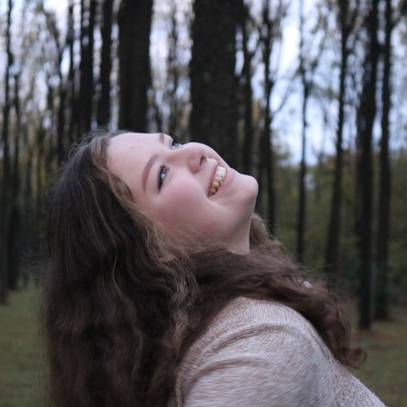 Meet your Posher, Meagan - Picture 1 of 1